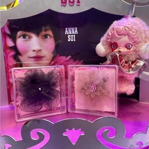 Tarina Tarantino Black and Pink Hair Accessories Collection